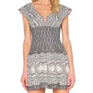 BCBGMAXAZRIA short fit and flare dress sz8